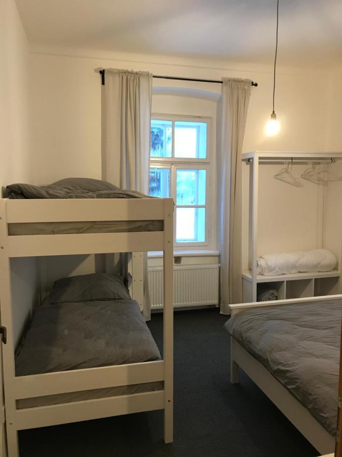 KrálíkyStara Skola Hedec公寓式酒店 外观 照片