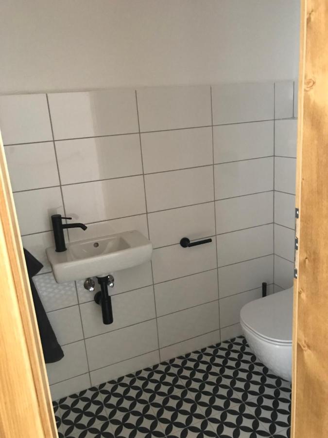 KrálíkyStara Skola Hedec公寓式酒店 外观 照片